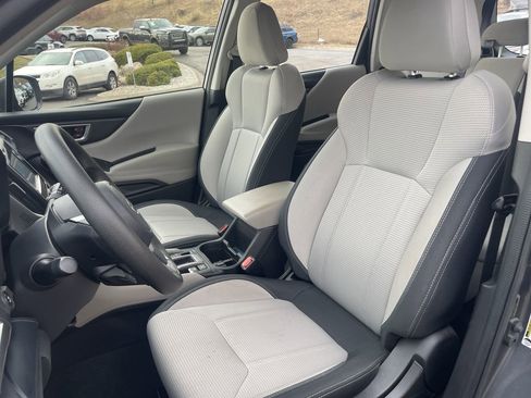 Used 2023 Subaru Forester image 11