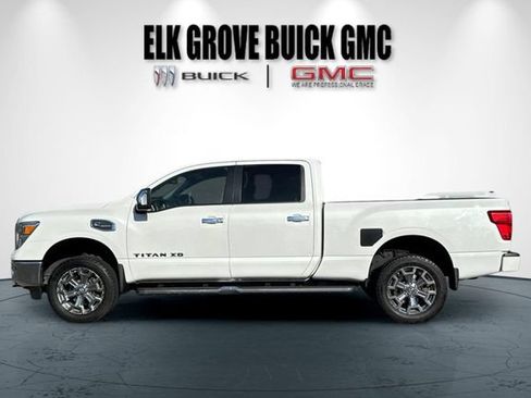 Used 2018 Nissan Titan SL w/ Chrome Package AWD/4WD image 7