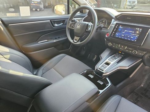 Used 2019 Honda Clarity Plug-In Hybrid image 10