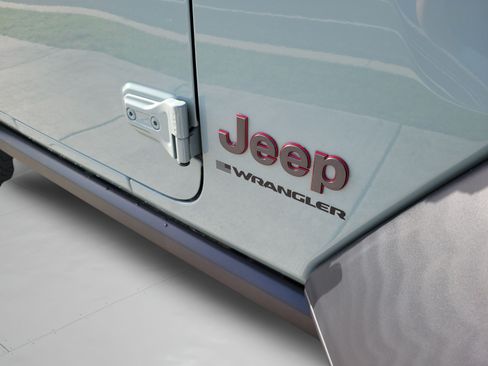 Certified 2024 Jeep Wrangler Rubicon AWD/4WD image 31