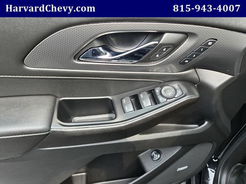 Used 2023 Chevrolet Traverse Premier AWD/4WD image 37
