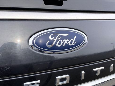 Certified 2024 Ford Expedition Limited image 7