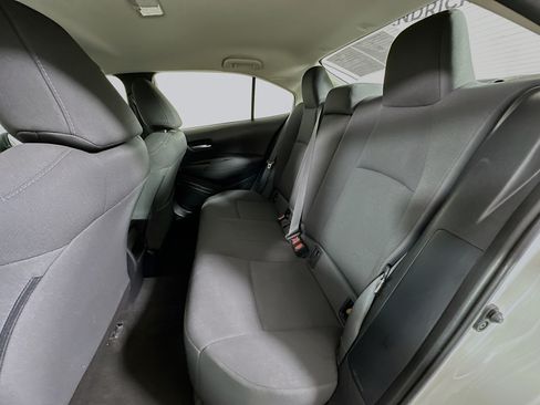 Used 2021 Toyota Corolla LE FWD image 25