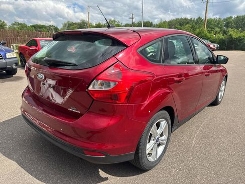 Used 2014 Ford Focus SE w/ SE Winter Package FWD image 5