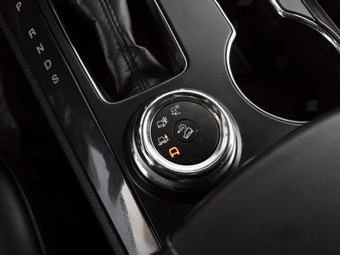 Used 2019 Ford Explorer Platinum image 34