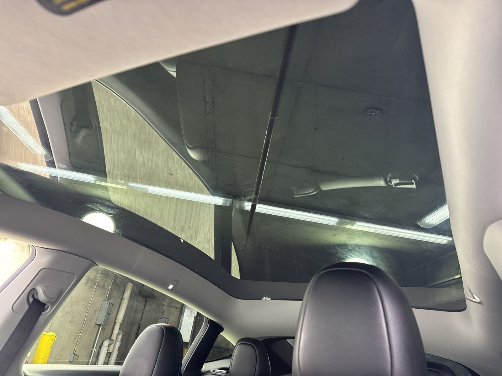 Used 2023 Tesla Model Y Performance AWD/4WD image 36