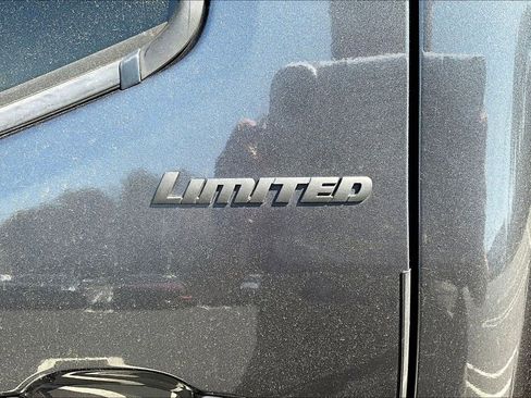 Used 2019 Toyota Tacoma Limited AWD/4WD image 19
