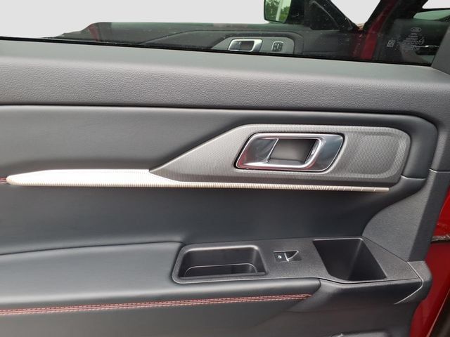 Used 2026 Ford Explorer ST-Line w/ ST-Line Street Pack RWD image 8