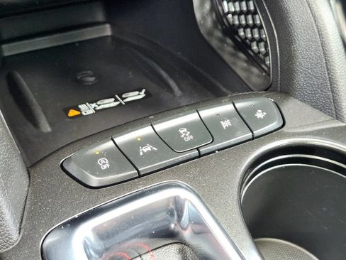 Used 2025 Chevrolet TrailBlazer RS w/ Convenience Package FWD image 24