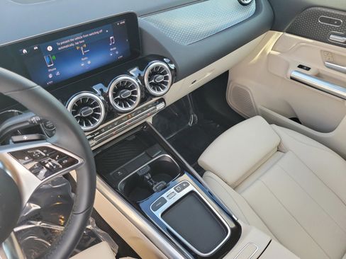 Certified 2026 Mercedes-Benz GLA 250 image 17