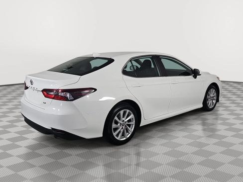 Used 2021 Toyota Camry LE FWD image 8