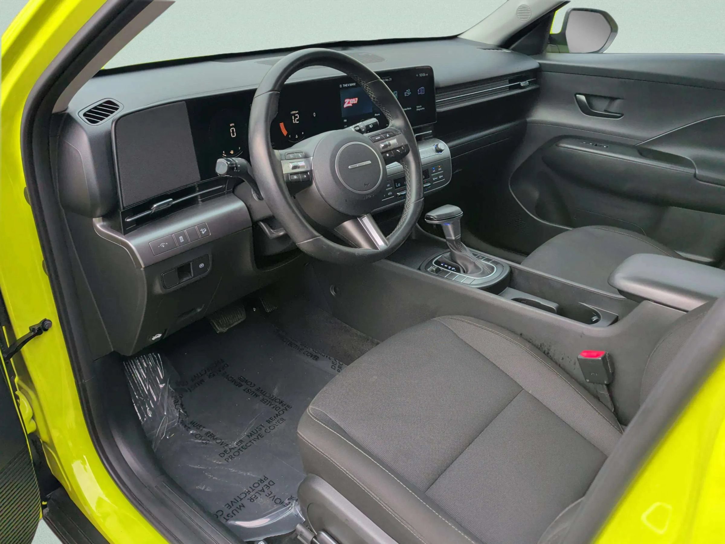 Used 2025 Hyundai Kona SEL FWD image 14