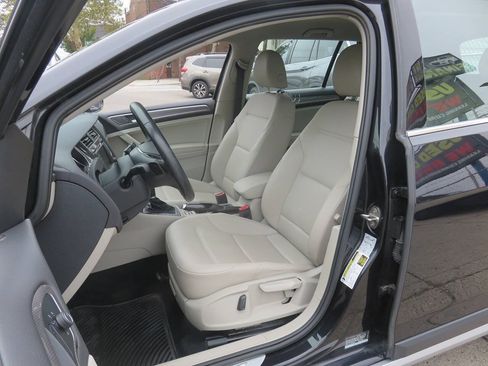 Used 2017 Volkswagen Golf Alltrack S AWD/4WD image 10