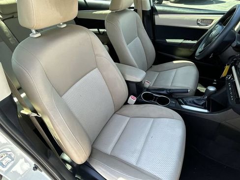Used 2016 Toyota Corolla LE FWD image 11
