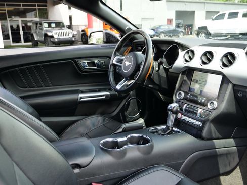 Used 2016 Ford Mustang GT Premium RWD image 39