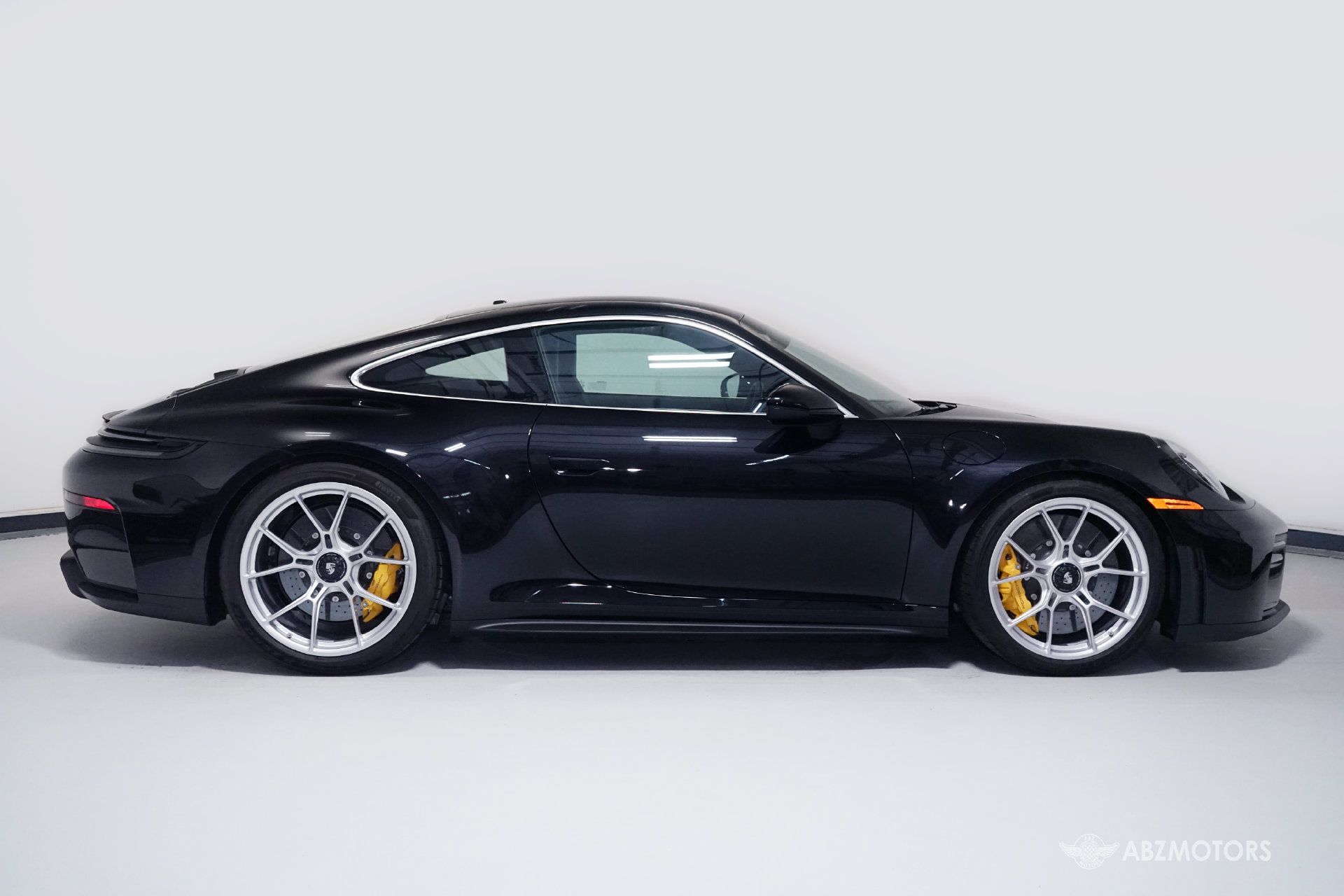 Used 2026 Porsche 911 GT3 RWD image 3