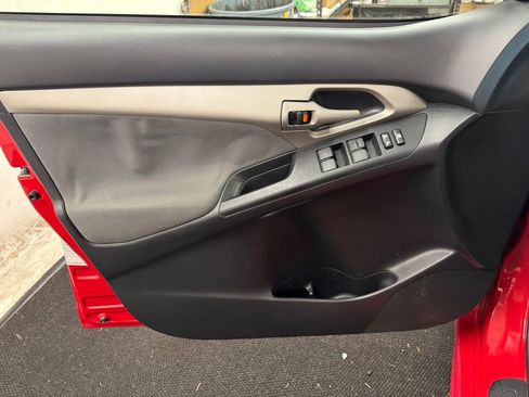 Used 2011 Toyota Matrix image 14