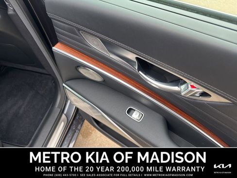 Used 2020 Kia K900 Luxury w/ VIP Package AWD/4WD image 35