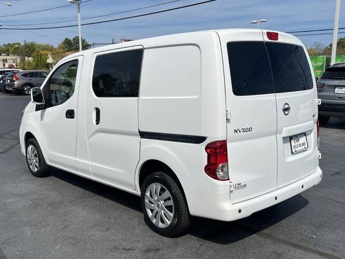 Used 2020 Nissan NV200 SV w/ Sliding Glass Door Package image 15