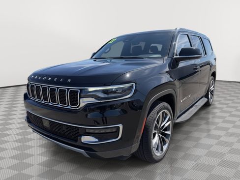Used 2022 Jeep Wagoneer Series II w/ Premium Group I AWD/4WD image 2