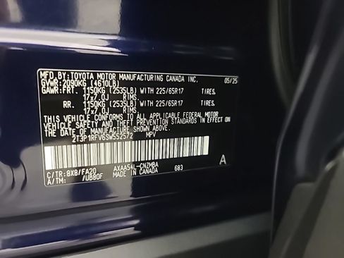 Used 2025 Toyota RAV4 XLE AWD/4WD image 40