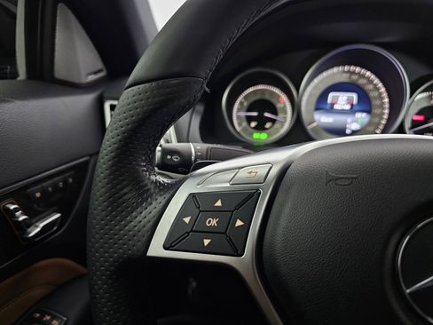 Used 2015 Mercedes-Benz E 400 4MATIC Coupe image 33