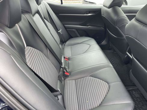 Used 2022 Toyota Camry SE w/ Convenience Package FWD image 39
