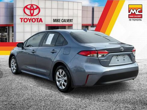 Used 2026 Toyota Corolla LE FWD image 3