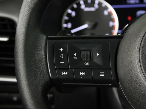 Certified 2023 Nissan Rogue SV FWD image 26