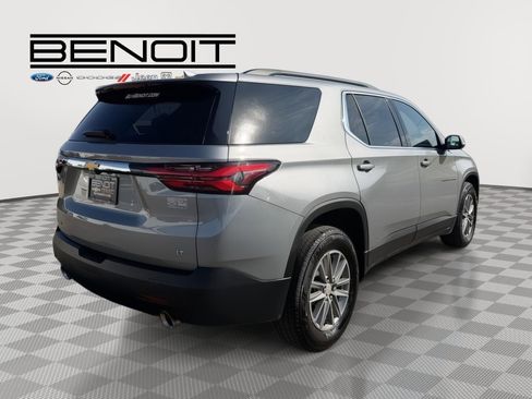 Used 2023 Chevrolet Traverse LT FWD image 7