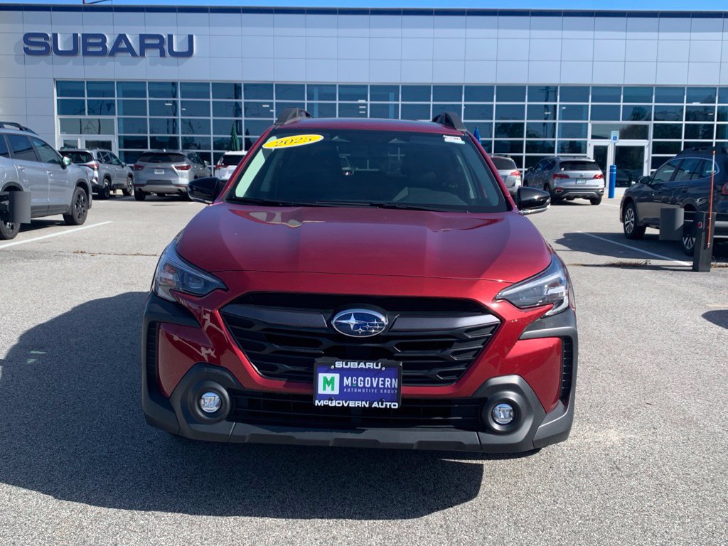 Used 2025 Subaru Outback Premium AWD/4WD image 3