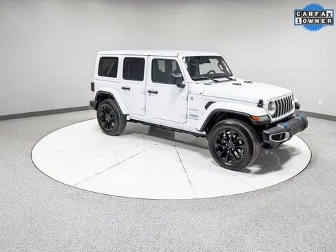Used 2024 Jeep Wrangler Unlimited Sahara w/ Technology Group image 31