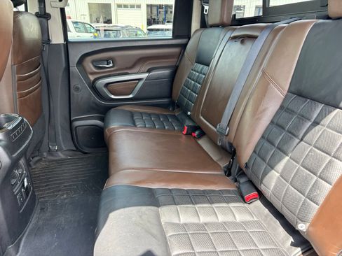 Used 2017 Nissan Titan Platinum Reserve AWD/4WD image 13