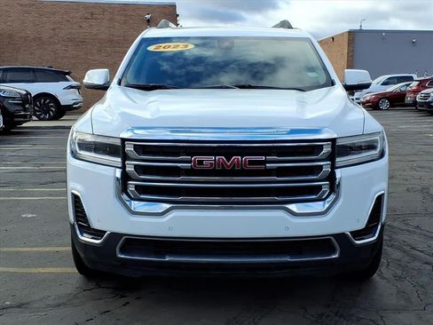 Used 2023 GMC Acadia SLE w/ Driver Convenience Package image 2