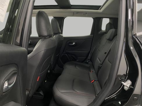 Used 2019 Jeep Renegade Trailhawk AWD/4WD image 27