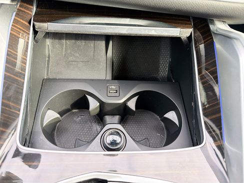 Used 2025 BMW X6 xDrive40i w/ Premium Package image 31