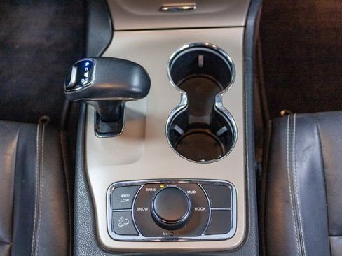 Used 2015 Jeep Grand Cherokee Limited image 29