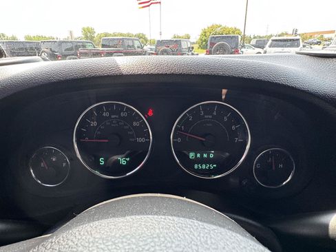 Used 2016 Jeep Wrangler Unlimited Sport AWD/4WD image 17