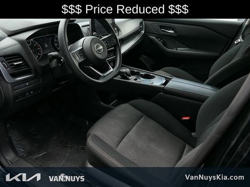 Used 2024 Nissan Rogue SV FWD image 34