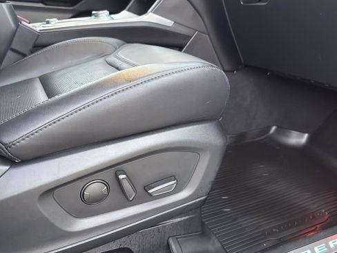 Certified 2022 Ford Explorer Platinum w/ Technology Package image 23