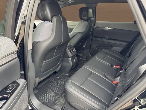 New 2027 Cadillac Optiq Luxury w/ LPO, Floor Liner Package AWD/4WD image 19