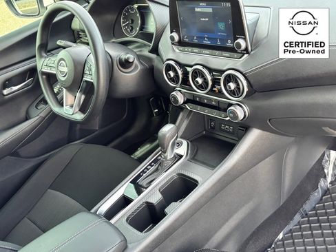 Certified 2025 Nissan Sentra SV image 9