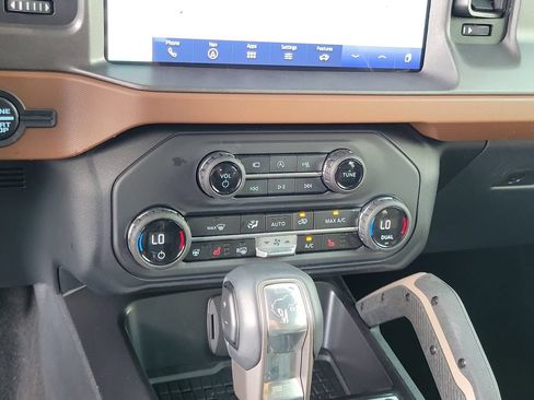 Certified 2024 Ford Bronco Outer Banks AWD/4WD image 28