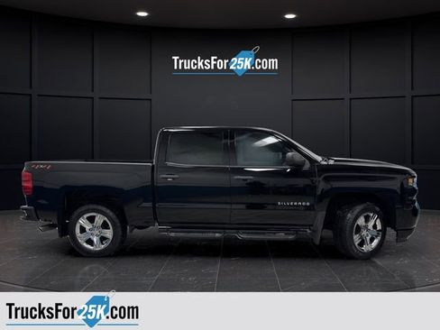 Used 2018 Chevrolet Silverado 1500 Custom w/ Custom Value Package image 2