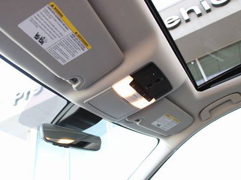 Certified 2023 Nissan Altima 2.5 SR w/ SR Premium Package image 18