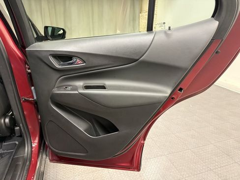 Used 2020 Chevrolet Equinox LT image 19