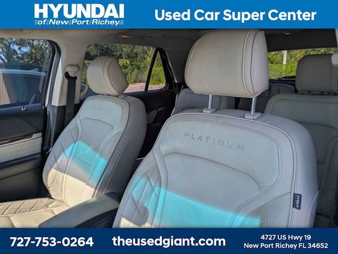 Used 2016 Ford Explorer Platinum AWD/4WD image 3