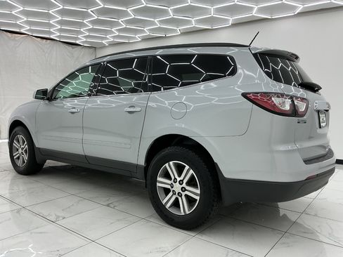 Used 2015 Chevrolet Traverse LT FWD image 11