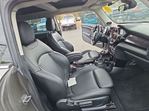 Used 2019 MINI Cooper S FWD image 13