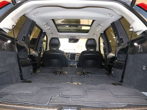 Used 2022 Volvo XC90 T5 Momentum AWD/4WD image 91